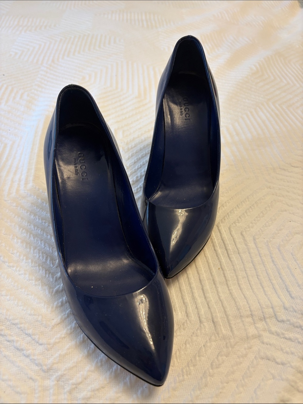 Gucci Navy Patent Pointed-Toe Pumps